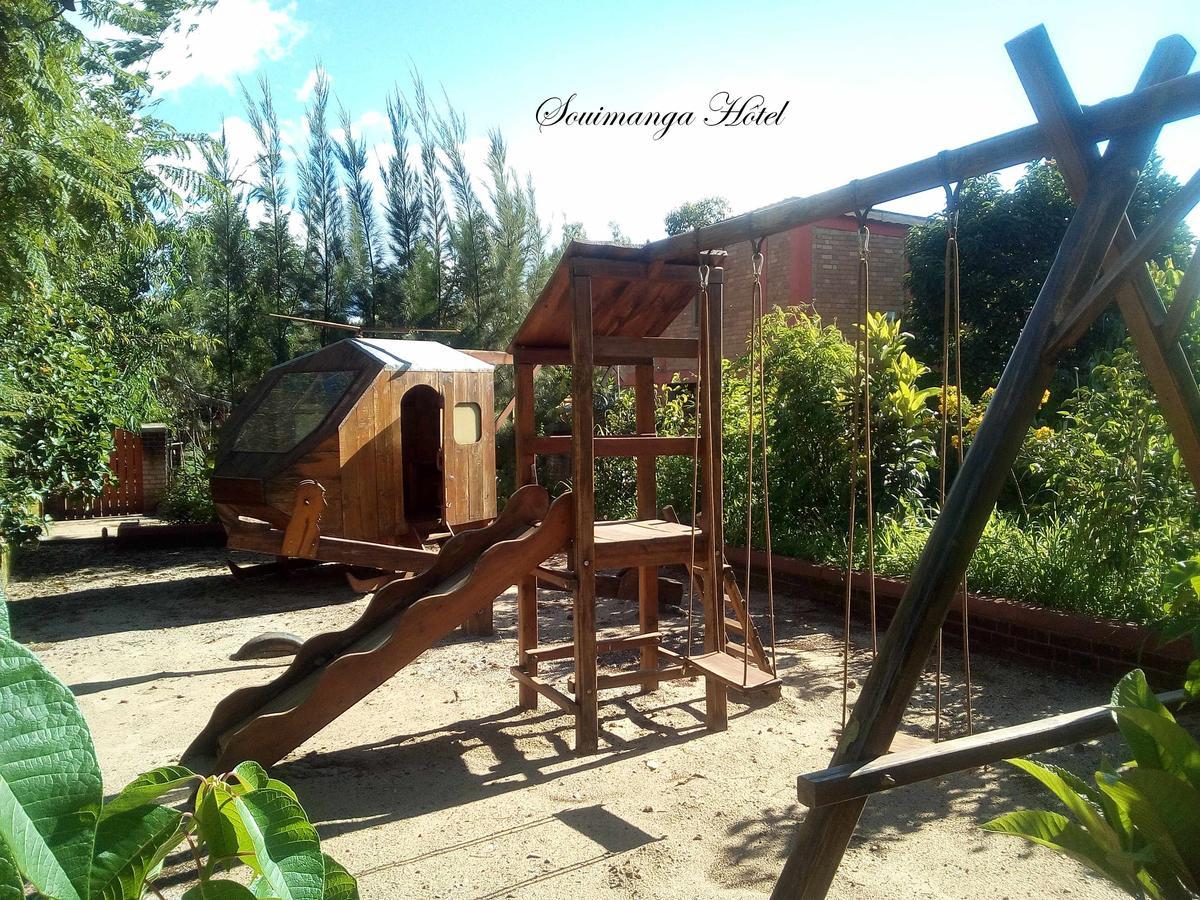 Souimanga-Hotel Antsirabe Eksteriør bilde